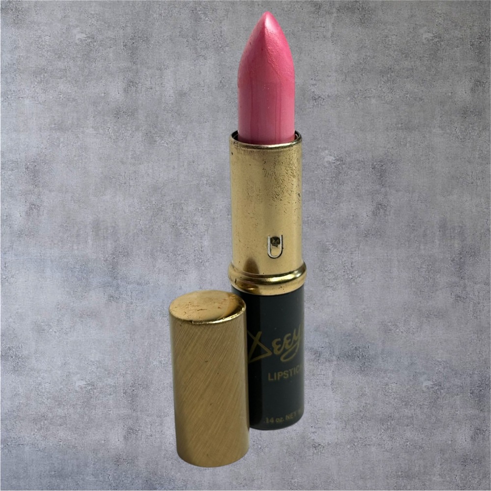 NOS MCM Deeya Lipstick .14oz Touch O Lilac Vintage Pink Gold Case Beaumont TX - Picture 2 of 6